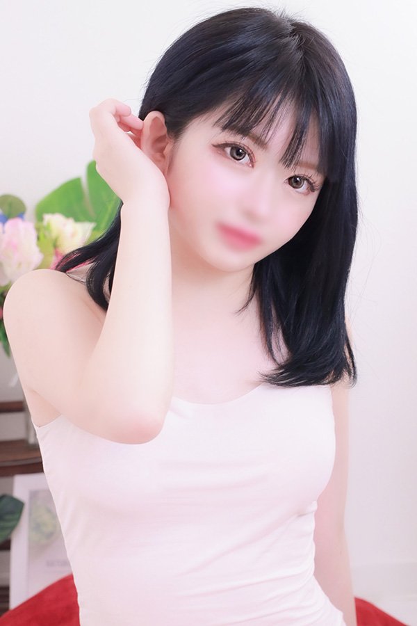 大石ひなこ