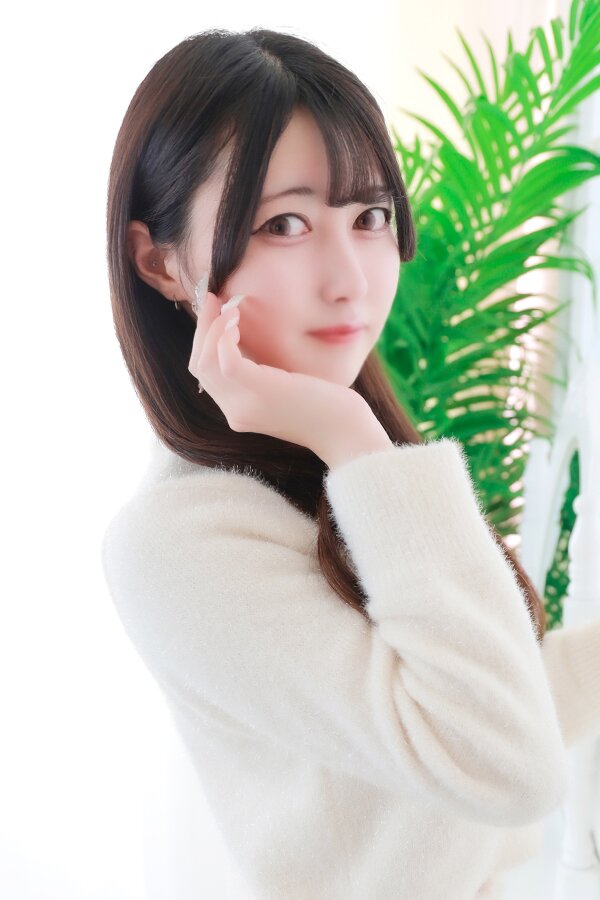 綾瀬みいな